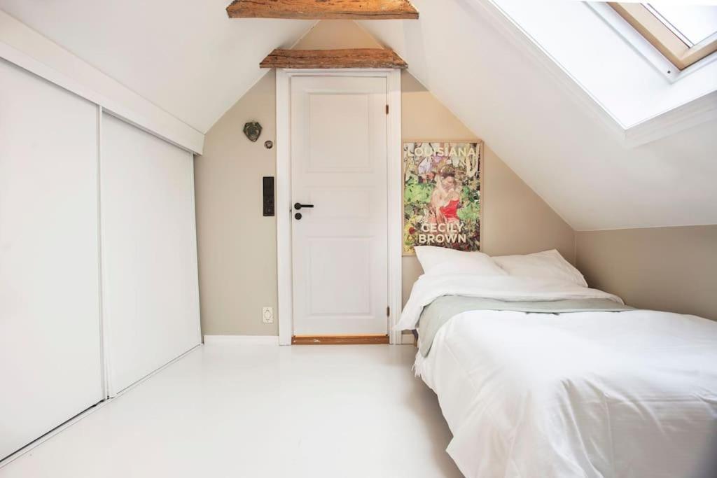 New! Modern Top Floor Apartment In Historic Area! Bergen Exterior foto
