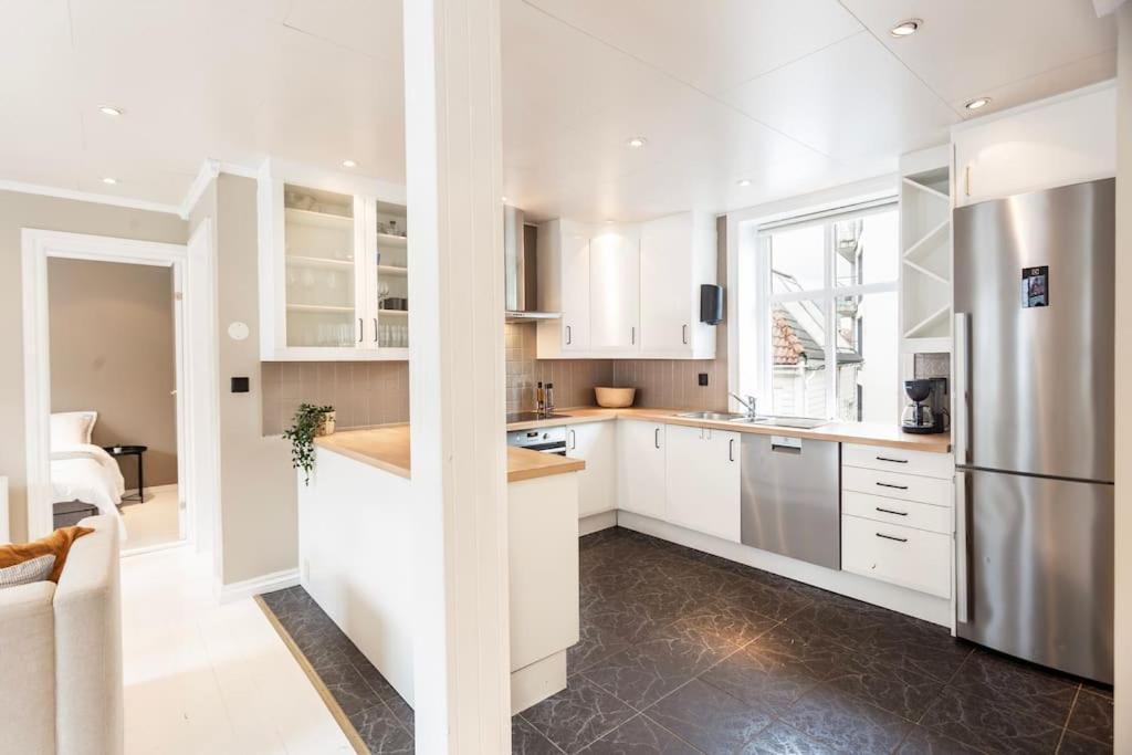 New! Modern Top Floor Apartment In Historic Area! Bergen Exterior foto